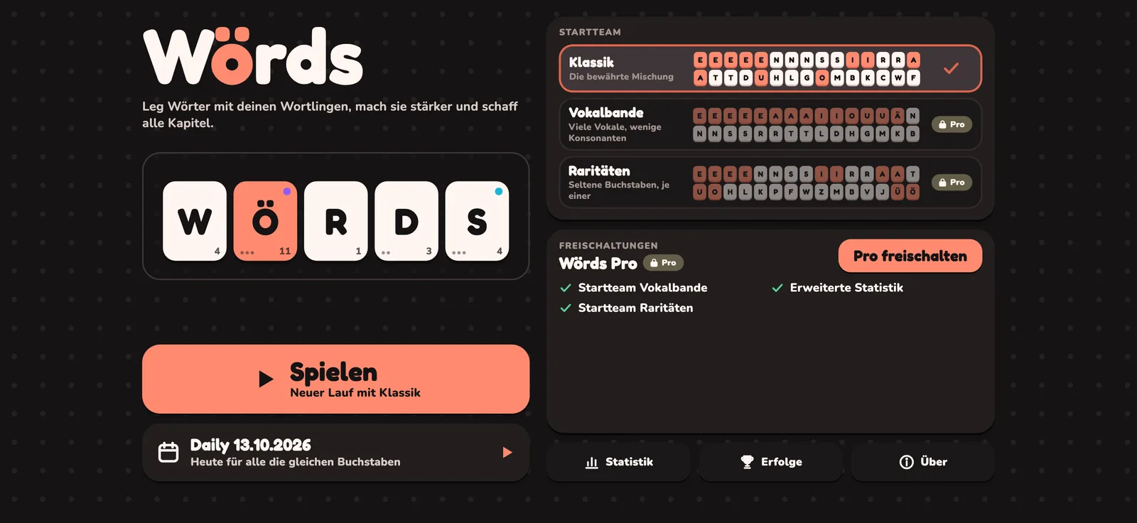 Startbildschirm von Wörds: das Wort Wörds aus Buchstabenkacheln, daneben die Startteams Klassik, Vokalbande und Raritäten, unten der Knopf Spielen und das Daily.